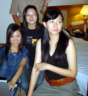 新闻聚焦--玉女歌星<em>卓依婷</em>与网友在线交流精彩